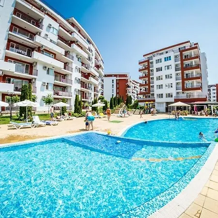 Grand Noks Apartment